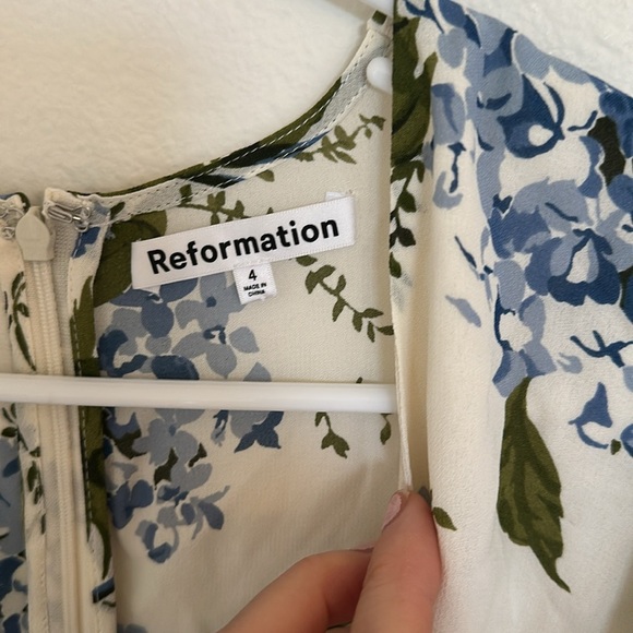NWT Reformation Floral Mini Dress – Size 4  Brand new with tags! - Picture 11 of 13